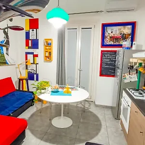  Apartment Mr Square